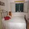 Margaret house 100 meters from the sandy beach, parking & wifi