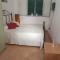 Margaret house 100 meters from the sandy beach, parking & wifi