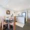 Lovely home with pool in Zetland