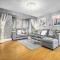 Stylish Apartment - Parking - Netflix - Wifi - 70 Inch Smart TV - Birmingham Centre - TV in Bedroom 11K