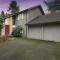 Eugene - Close to everything home - يوجين