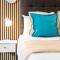 Stylish 2 Bedroom Apartment - City Centre - Secure Parking - Netflix - Wifi - 5BW