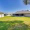 Walk to Lake Home with Screened Porch in Sebring! - 锡布灵