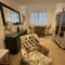 Luxury Moffat Apartment - High End Furnishing