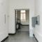Stylish APT for 4-6, 5 min to center, no lift currently - Wien
