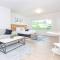 Large Stylish Studio Apartment In El Portal #3 - ميامي