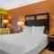 Comfort Inn & Suites Danbury-Bethel - Danbury