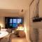 Luxury Jewel Beachfront King Suite