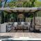 Talamanca - Tallow Beach retreat with pool