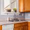 Charming 2BR Getaway - 新奥尔巴尼