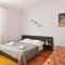Apartments with a parking space Umag - 22565 - 乌马格