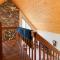 Lariat House