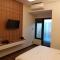 Urbanview Hotel Nardis Living near UMY
