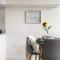 A Comfy & Stylish Apt Near Melbourne Central & QV