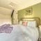 Spacious-Rustic Cottage-Dog Friendly-w log burner