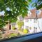 Guest Homes - Clara Cottage - Bretforton