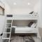 Mystic - Fully Renovated Spacious 2BR Apt. with Burj Views - 迪拜