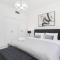 Mystic - Fully Renovated Spacious 2BR Apt. with Burj Views - 迪拜