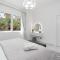 Mystic - Fully Renovated Spacious 2BR Apt. with Burj Views - 迪拜