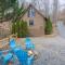 Cozy Cabin Retreat: Tiny Trotter