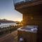 Villa Tihi- Hot Tub- Lake View- Gas Fire- BBQ- AC