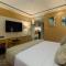 2H Hotel