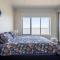 Helm House - A Contemporary Coastal Group Retreat