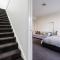 Helm House - A Contemporary Coastal Group Retreat