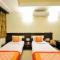 OYO Home Hotel Skyland - Ахмадабад