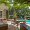 Provencal bastide with heated pool near Alpilles and Luberon - Vernègues