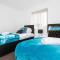Detached 3 Bedroom House - Gaerden - Parking - Top Rated - Netflix - Wifi - 98C