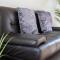 Detached 3 Bedroom House - Gaerden - Parking - Top Rated - Netflix - Wifi - 98C