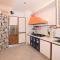 3 Bedroom Nice Apartment In Comiso - Comiso