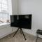 BOBBIN ROW - Grade 2 Listed Property with a Beautiful Design with Access to Leeds - Leeds