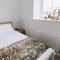 BOBBIN ROW - Grade 2 Listed Property with a Beautiful Design with Access to Leeds - Leeds