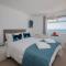 High-End Beachfront Getaway Sea View King Bed - East Wittering