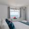 High-End Beachfront Getaway Sea View King Bed - East Wittering