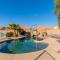 Luxurious Casa Grande Family Retreat: 5 Bedrooms, Heated Salt water Pool, Mini Golf, and More! Ideal for Groups and Making Lasting Memories. - Casa Grande