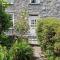 Lovely modern cottage, in Trefor village located near beach