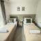 Luxury Canal-side Apartment, Hemel Hempstead, Free parking, Perfect for Contractors
