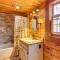 Cozy Cabin with Blue Ridge Mountain Views and Hot Tub - جاسبر
