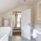 Peaceful Oasis 3 Beds House with Garden and Parking