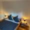 Adenauer Forst Ring Apartment