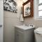 Comfy Cottage: Minutes from Main St, Private Yard - 格林维尔