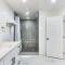 North San Diego Retreat with Deck, Fire Pit Table! - إسكونديدو