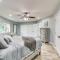 North San Diego Retreat with Deck, Fire Pit Table! - إسكونديدو
