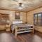Mountain Majesty ~ 28 Person Indoor Pool Cabin - سيفيرفيل