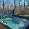 Optimum Cabin #12 with Hot Tub and Jacuzzi on Patoka Lake in Southern Indiana