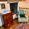 Historic cottage with oak beams & period charm - Llangadog