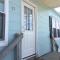 6B Best Location, 4 bedrm, 2 bathrm Beach Block